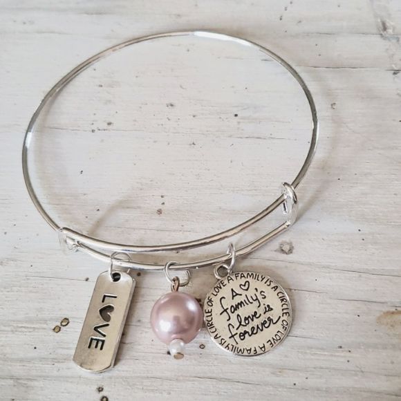 custom made by Sandra Jewelry - Bracelets by Sandra silver tone adjustable, a familys love is forever